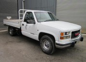 1997 GMC 2500 TURBO DIESEL AUTO RHD TRAY TRUCK 1997 GMC 2500 TURBO DIESEL AUTO RHD TRAY TRUCK